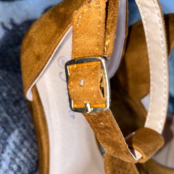 Wedges - Picture 11 of 12